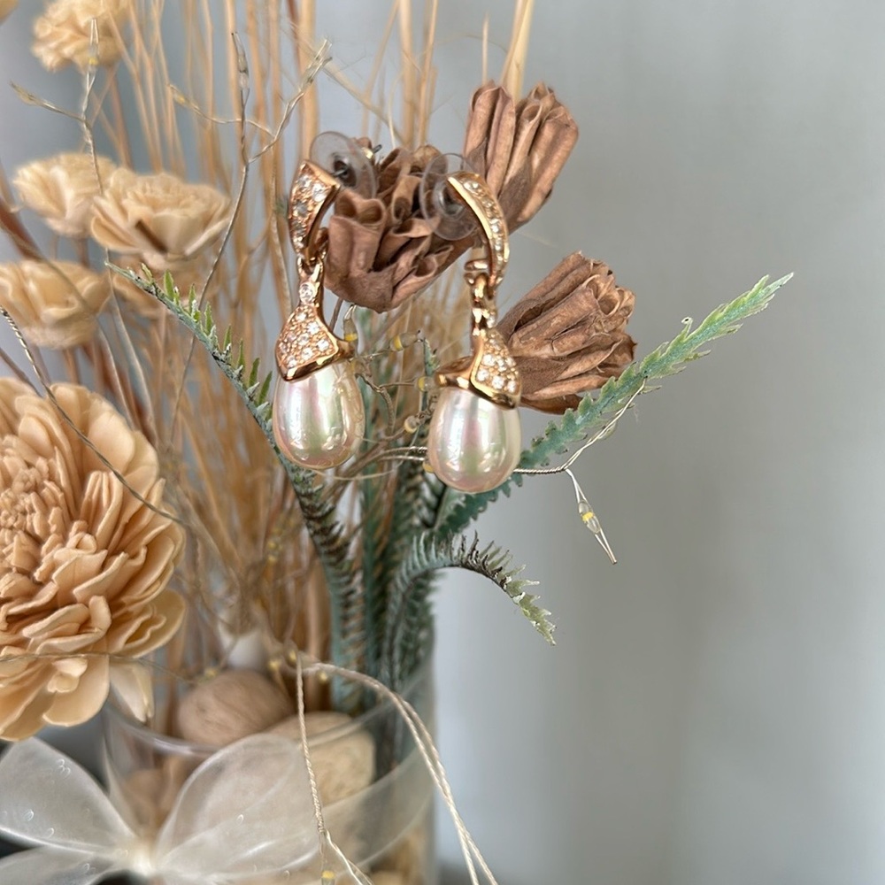 Beautiful gold plated earrings